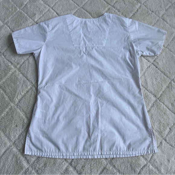 Carhartt | White Stretch Multi Pocket V-Neck Scrub Top | Size Extra Small - Picture 3 of 12